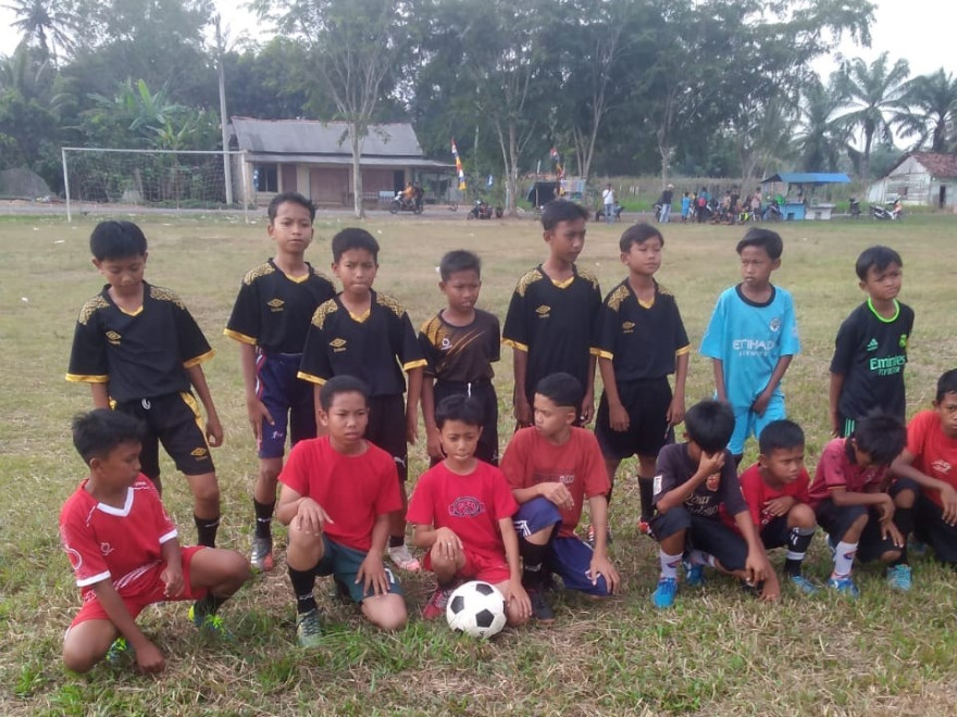 MEMERIAHKAN HUT RI KE 78 TIYUH MEKAR JAYA MENGADAKAN BERBAGAI MACAM LOMBA